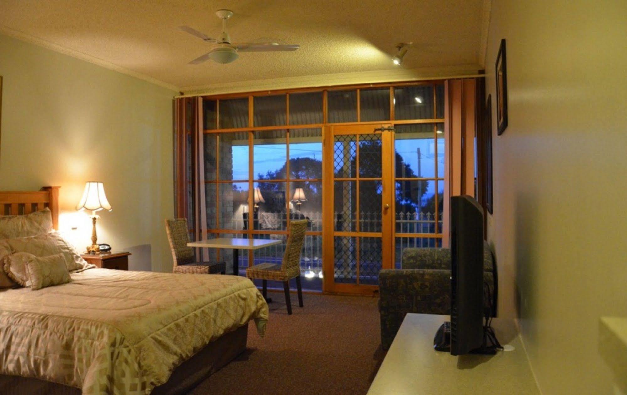 Bayview Motel Rosebud/Rye Bagian luar foto