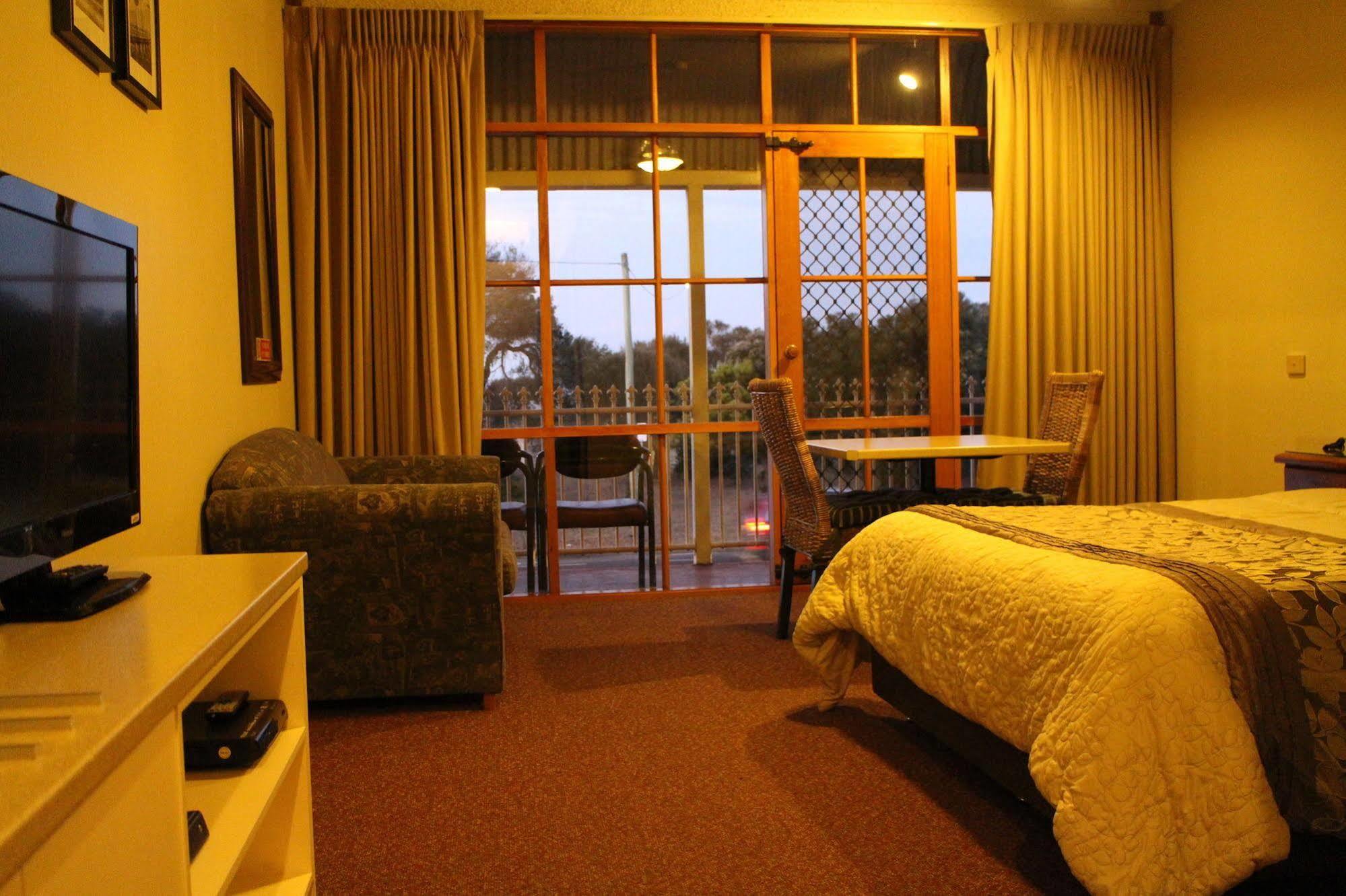 Bayview Motel Rosebud/Rye Bagian luar foto